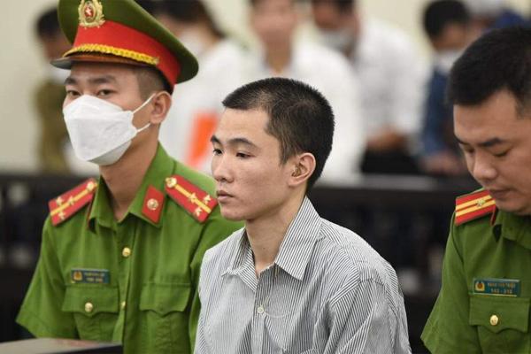 Tuyên án tử hình kẻ đóng đinh vào đầu bé gái 3 tuổi-5