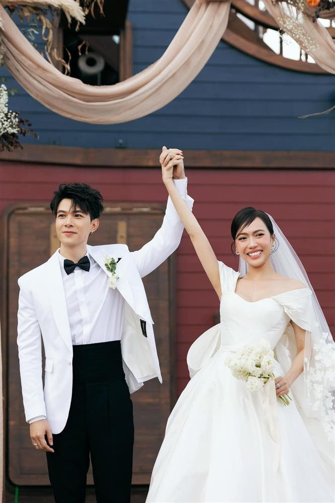 Showbiz Hà Nội đón 3 đám cưới trong 3 ngày liên tiếp-7