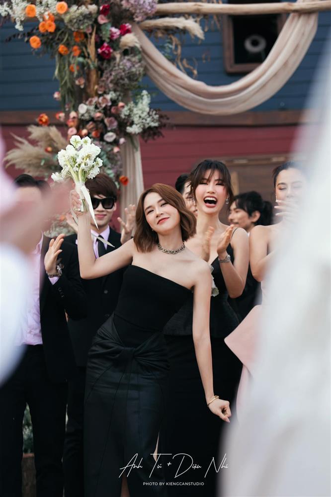 Ăn cưới Diệu Nhi, Sam mang khối hành lý không phải vừa-5