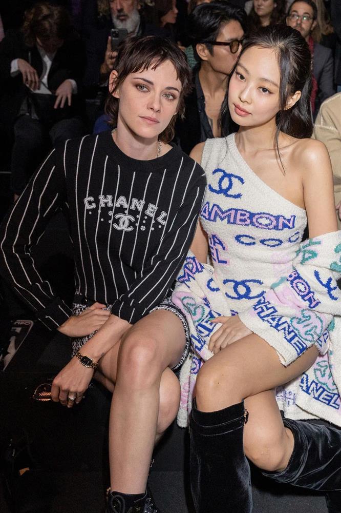 Jennie (Black Pink) khoe eo 54cm sau scandal lộ ảnh nóng-3