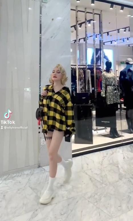 Không nhận ra Elly Trần mặt đơ, tóc vàng khè-3