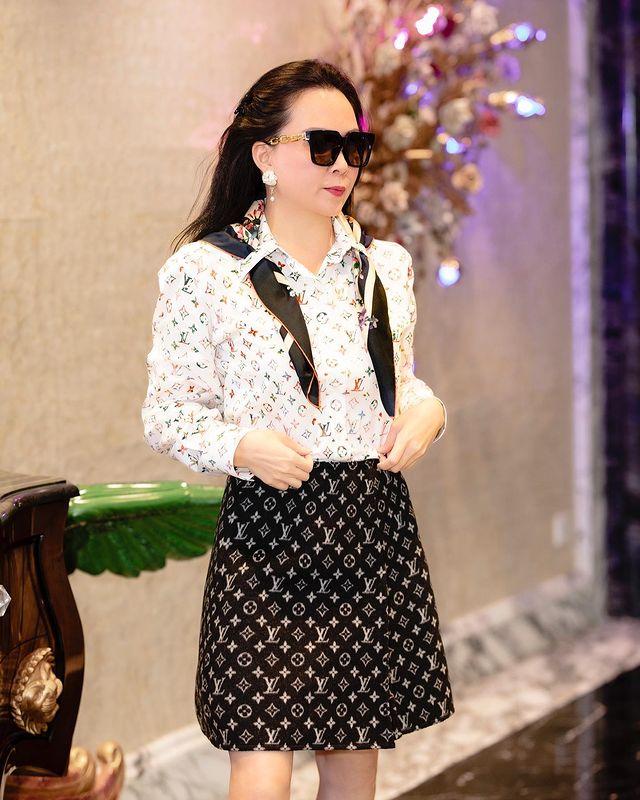 Hari Won diện quần rách toác - Phượng Chanel mix hàng hiệu xịn sò-3