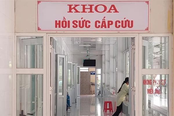 Nam sinh nhập viện cấp cứu vì uống 21 viên thuốc tránh thai-1