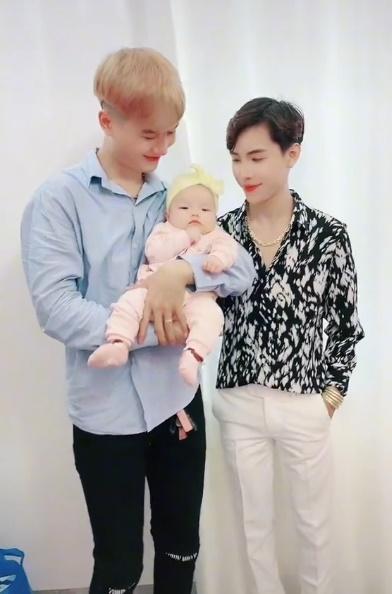 Trai đẹp Thách Thức Danh Hài khoe có con với bạn đời đồng giới-3