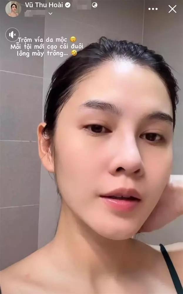 MC Thu Hoài lộ diện sau khi sinh con cho đại gia, nhan sắc gây sốt-5