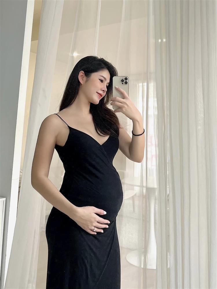 Ngã ngửa mặt mộc MC Thu Hoài sau 2 tháng sinh con cho đại gia-3