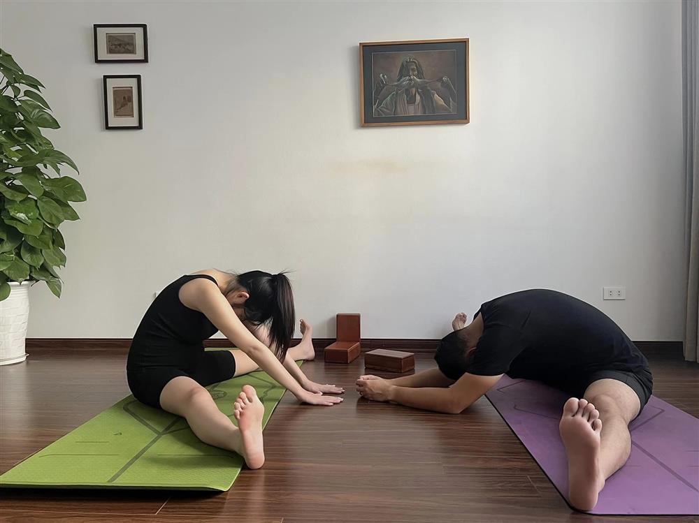 Ngã ngửa mặt mộc MC Thu Hoài sau 2 tháng sinh con cho đại gia-8