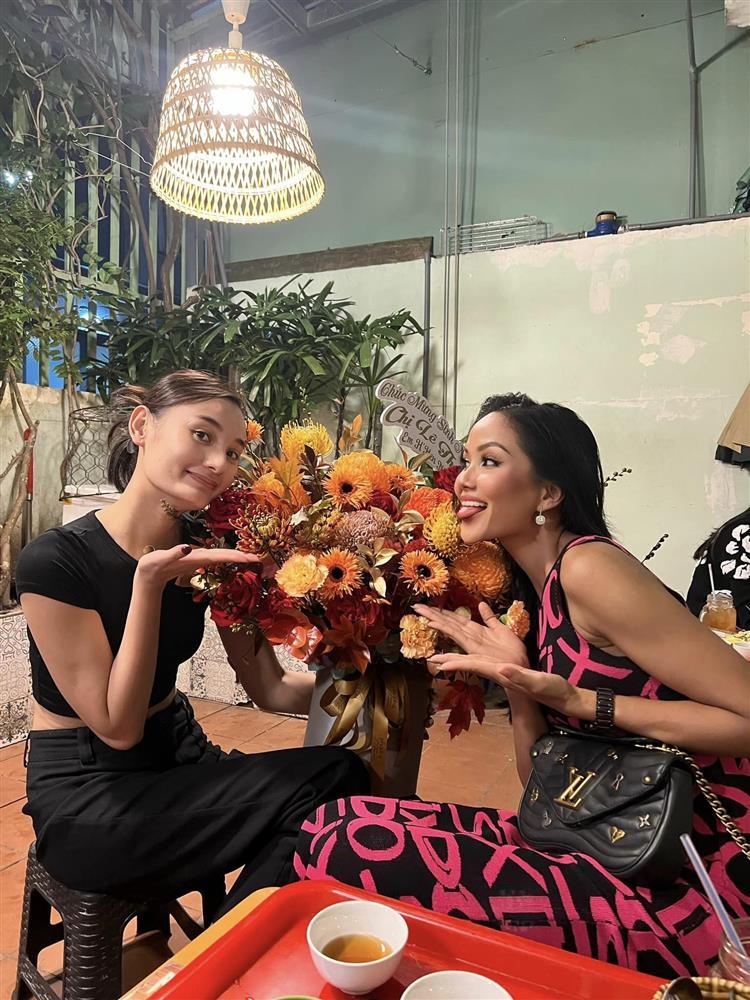 Tin showbiz Việt ngày 14/10: Thu Trang rao bán moto vừa mua cho chồng-3