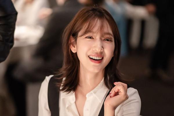 Park Shin Hye tái xuất sau 3 năm, fan đứng ngồi không yên trước vóc dáng của mẹ bỉm sữa-6