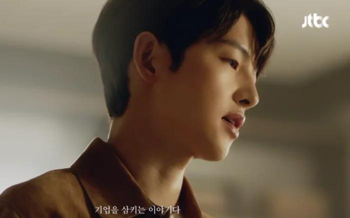 Song Joong Ki công khai dẫn tình mới ra mắt khán giả-4