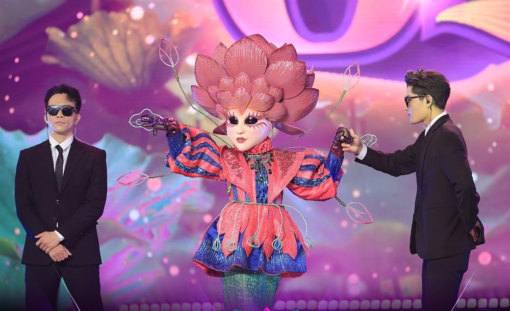 Phần trình diễn của O Sen tại Ca Sĩ Mặt Nạ bị lộ gây tranh cãi-1