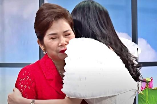 Nàng dâu vụng về được mẹ chồng chiều hết mực