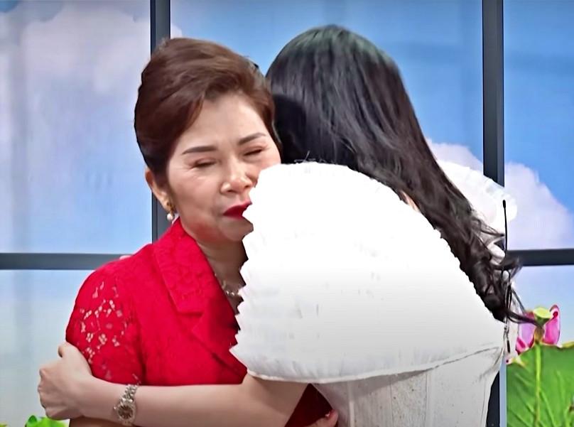 Nàng dâu vụng về được mẹ chồng chiều hết mực-4