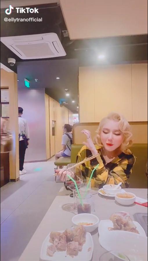 Elly Trần đáp trả tin đồn thẩm mỹ khiến mặt sưng, cứng đơ khó nhận ra-3