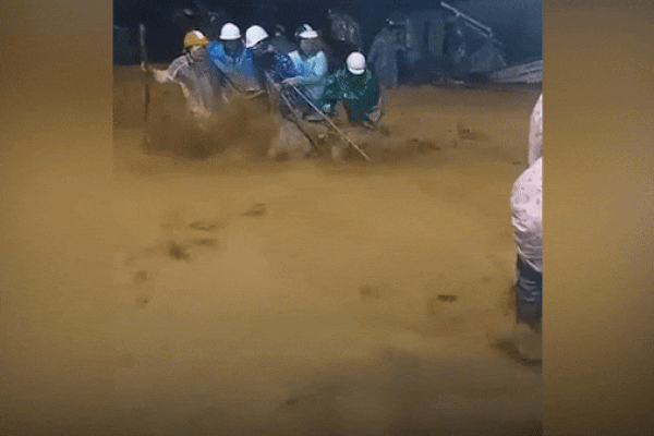 Giải mã trận mưa ngập lịch sử ở Đà Nẵng-6