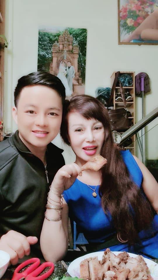 Cô dâu 62 tuổi Thu Sao và chồng trẻ Hoa Cương hiện tại thế nào?-8