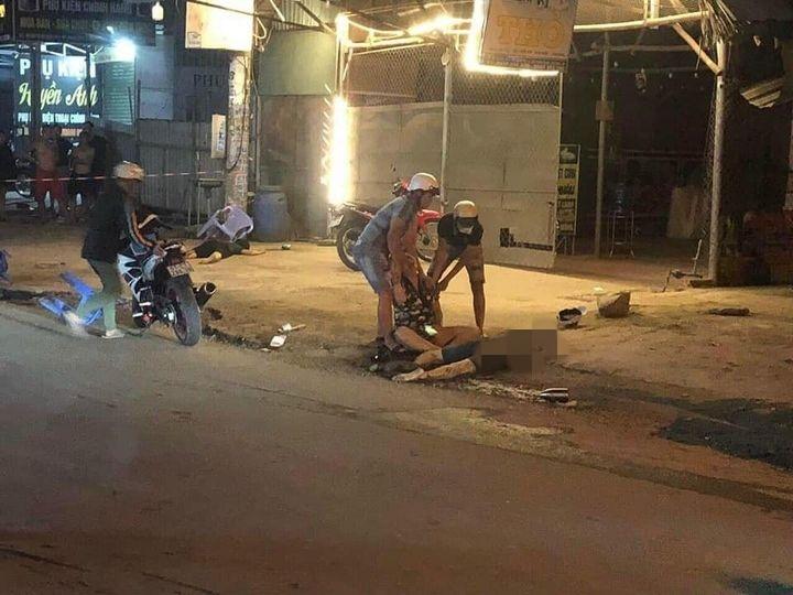 Hỗn chiến ở Bình Dương: Người mẹ gào khóc bên thi thể con trai-4