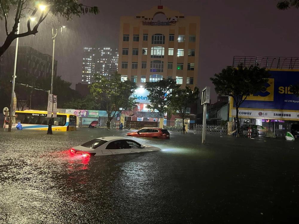 Giải mã trận mưa ngập lịch sử ở Đà Nẵng-3