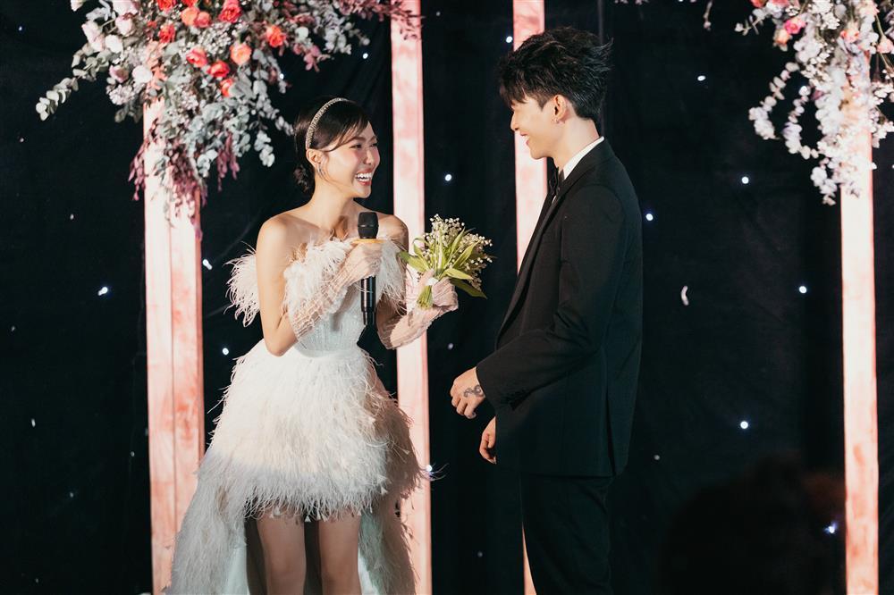 Hoa cưới 13 triệu của Diệu Nhi te tua theo dòng nước-3