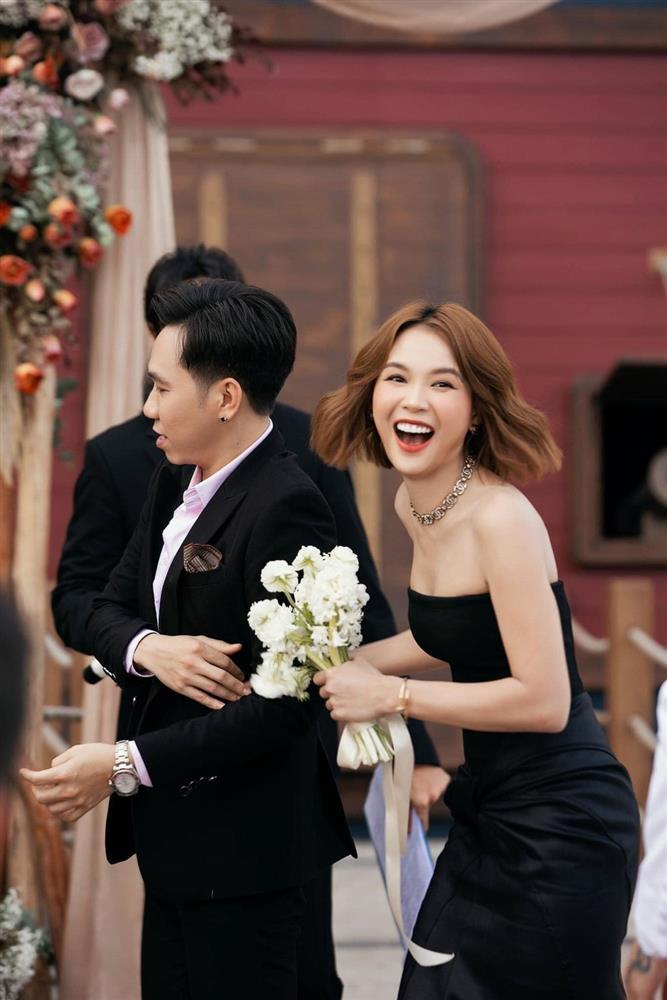 Hoa cưới 13 triệu của Diệu Nhi te tua theo dòng nước-8