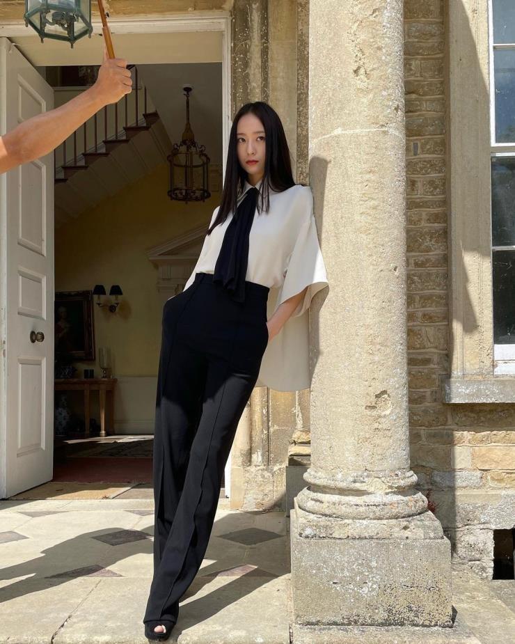 Mốt tóc thẳng những năm 2000 thịnh hành trở lại-4