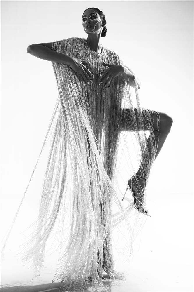 Thảo Nhi Lê có chặt đẹp Hà Hồ, Ngọc Trinh khi đụng hàng?-6