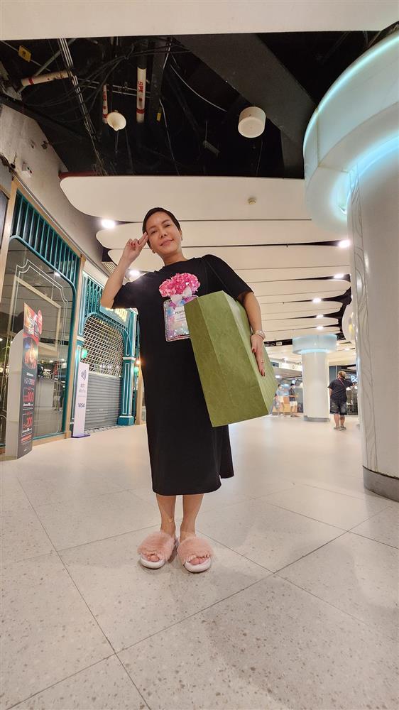 Việt Hương khoe quà sinh nhật khủng toàn đồng hồ, kim cương-5