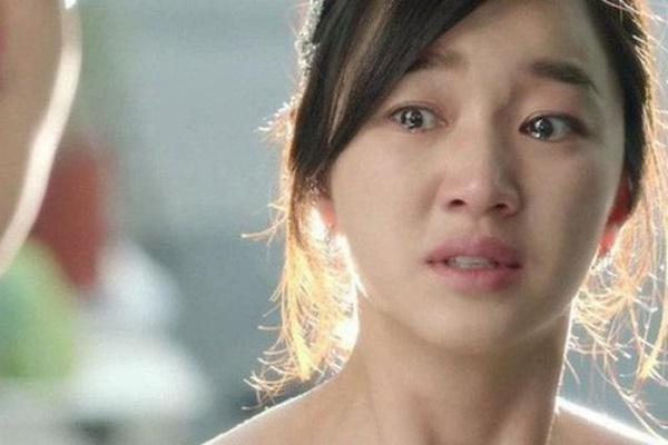 Bố mẹ ham mê bài bạc, con gái muối mặt với nhà chồng-3