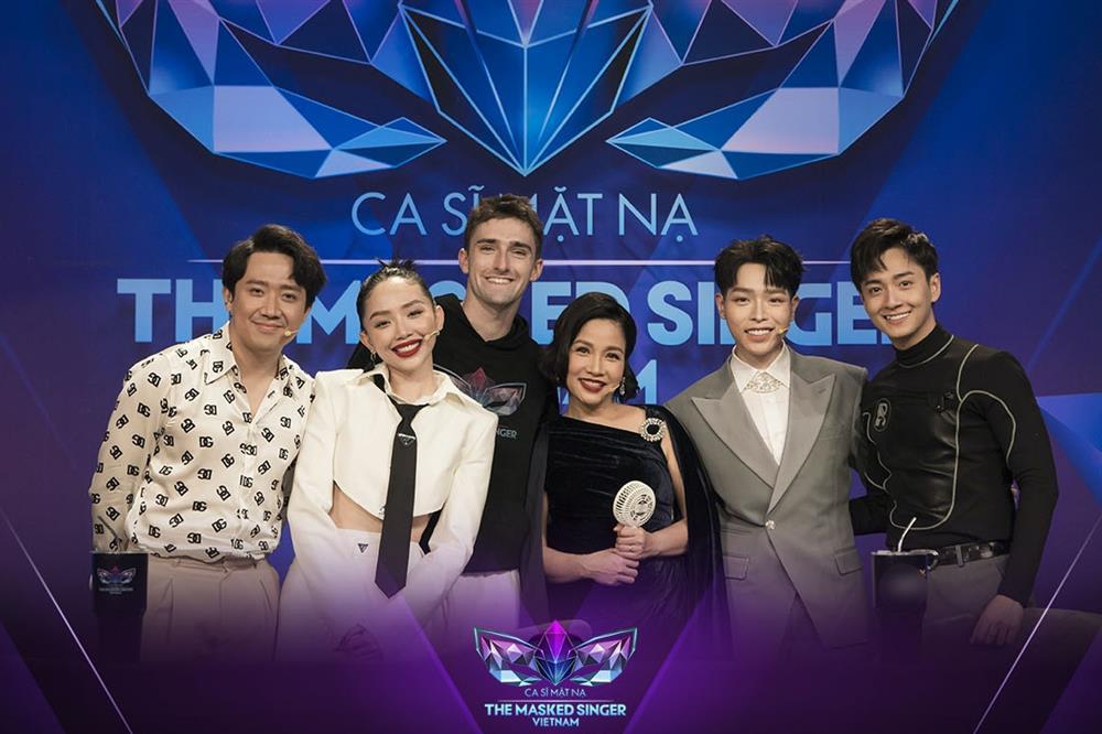 Chủ nhân bản hit viral khắp Việt Nam xuất hiện tại The Masked Singer-7