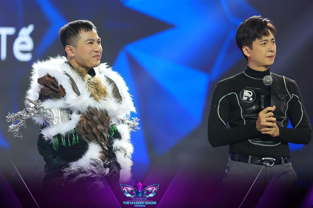 Ca Sĩ Mặt Nạ tập 14: Phượng Hoàng Lửa rơi mặt nạ, Hươu Thần lộ diện-3