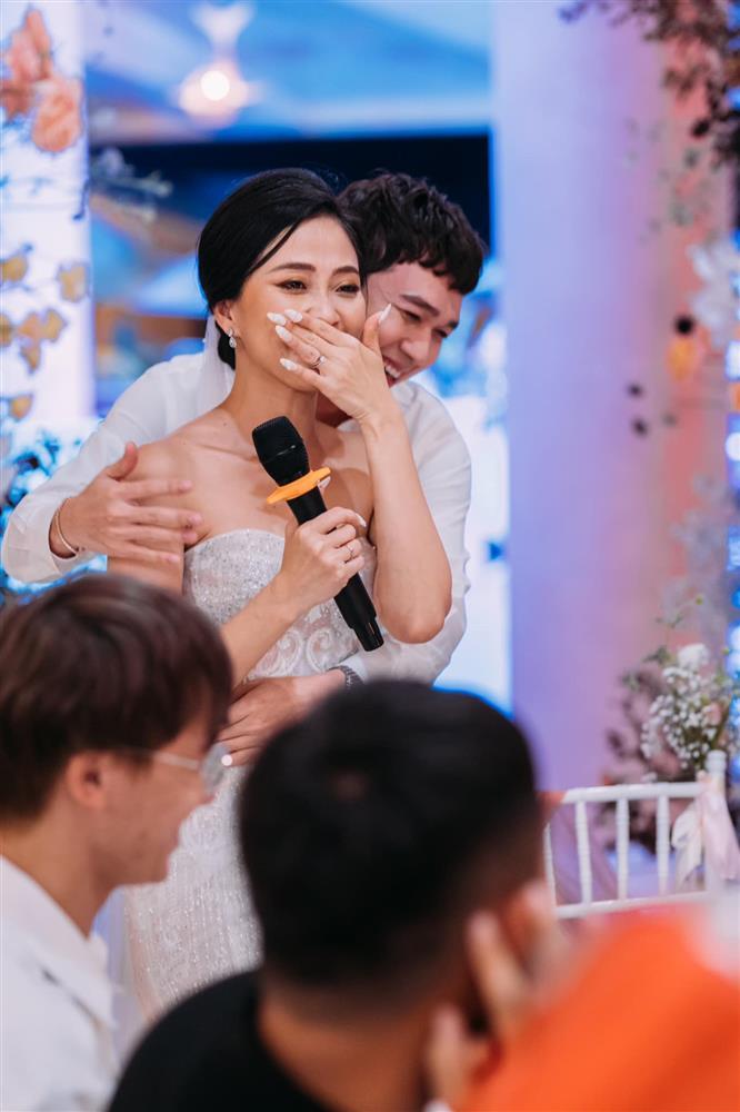 Thanh Duy mặc lạc quẻ dự đám cưới Liêu Hà Trinh tập 2-12