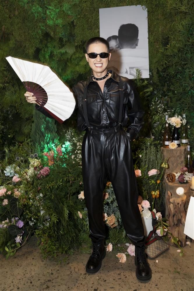 Thanh Duy mặc lạc quẻ dự đám cưới Liêu Hà Trinh tập 2-19