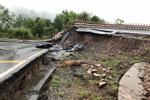 Phát hiện thêm 2 vụ nứt đất, sụt lún nghiêm trọng ở Đắk Nông-5