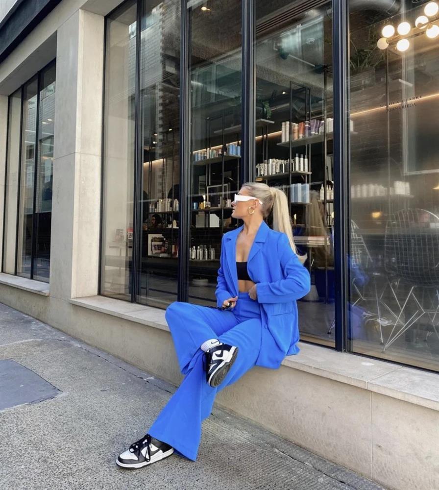 Lên đồ với gam màu xanh dương bắt trend mùa lạnh-4