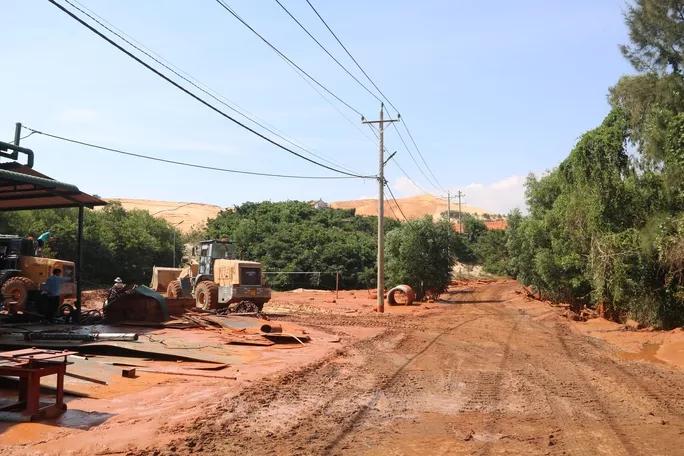 Hiện trường vụ sập mỏ titan khiến 1 người chết, 3 người chưa tìm thấy-2