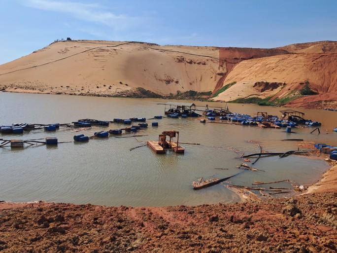 Hiện trường vụ sập mỏ titan khiến 1 người chết, 3 người chưa tìm thấy-5