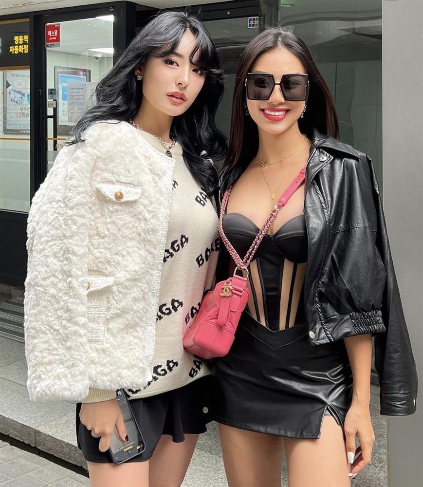 Kim Duyên - Miss Universe Korea đọ chân dài tại show BLACKPINK-1