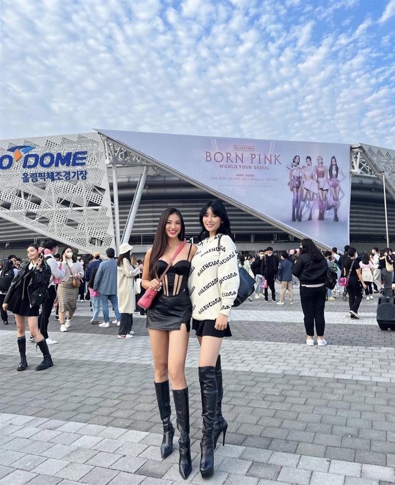 Kim Duyên - Miss Universe Korea đọ chân dài tại show BLACKPINK-6