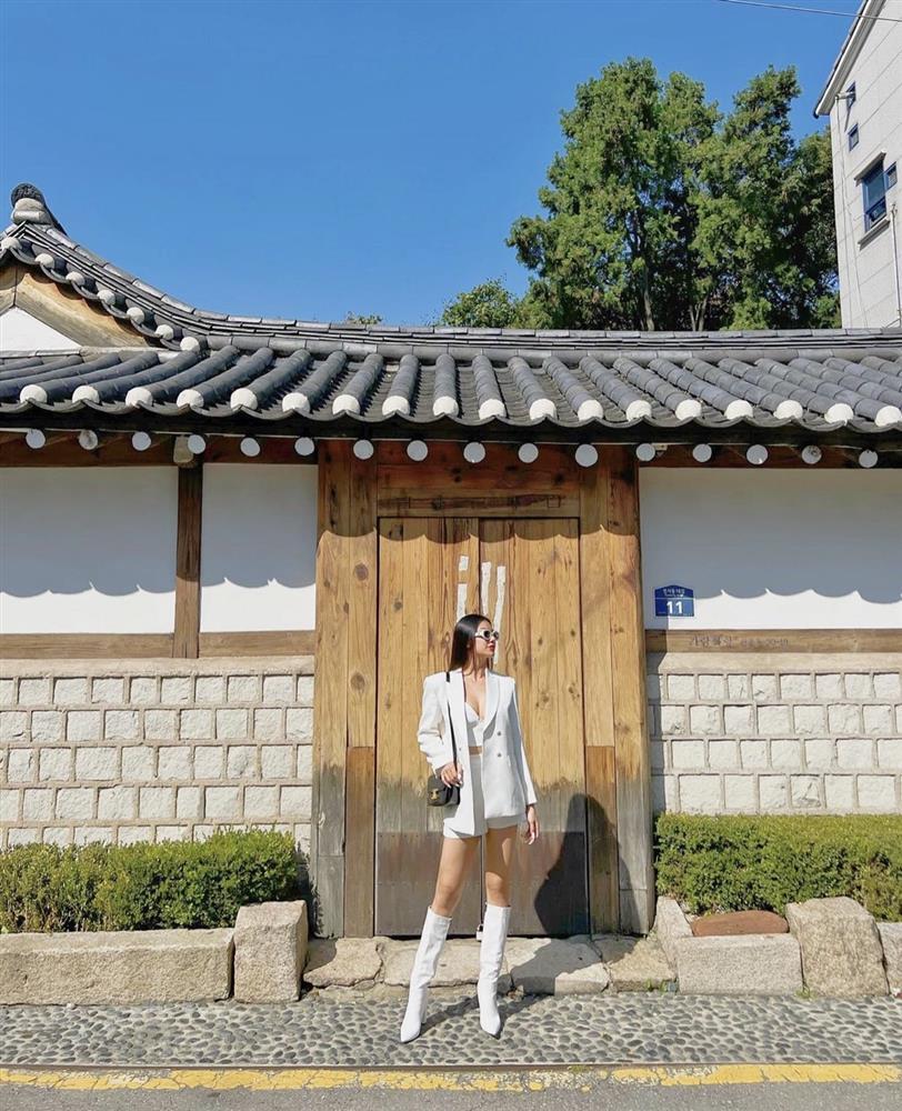 Kim Duyên - Miss Universe Korea đọ chân dài tại show BLACKPINK-7