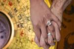 Mẹo đeo nhẫn cưới chuẩn, vượng hôn nhân trăm năm viên mãn