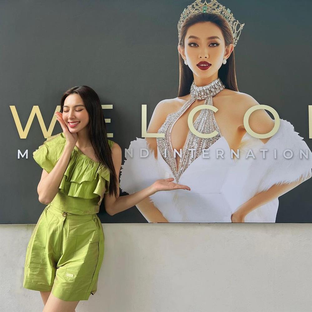 Thùy Tiên nhiều lần mất điểm vì trang phục nhàu nát-2