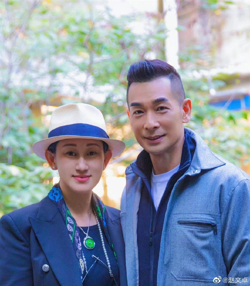 Triệu Văn Trác và vợ kỷ niệm 20 năm hôn nhân mật ngọt-3