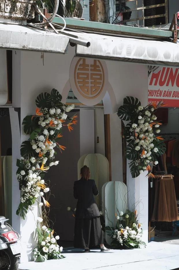 Đỗ Mỹ Linh chọn 2 loại hoa đặc biệt trang trí lễ ăn hỏi-4