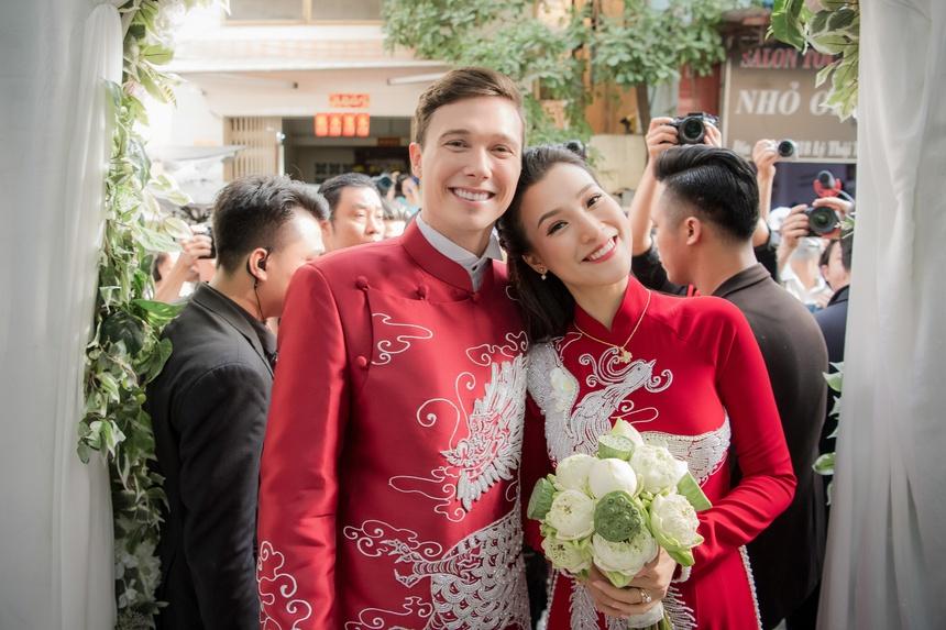 Đỗ Mỹ Linh chọn 2 loại hoa đặc biệt trang trí lễ ăn hỏi-11