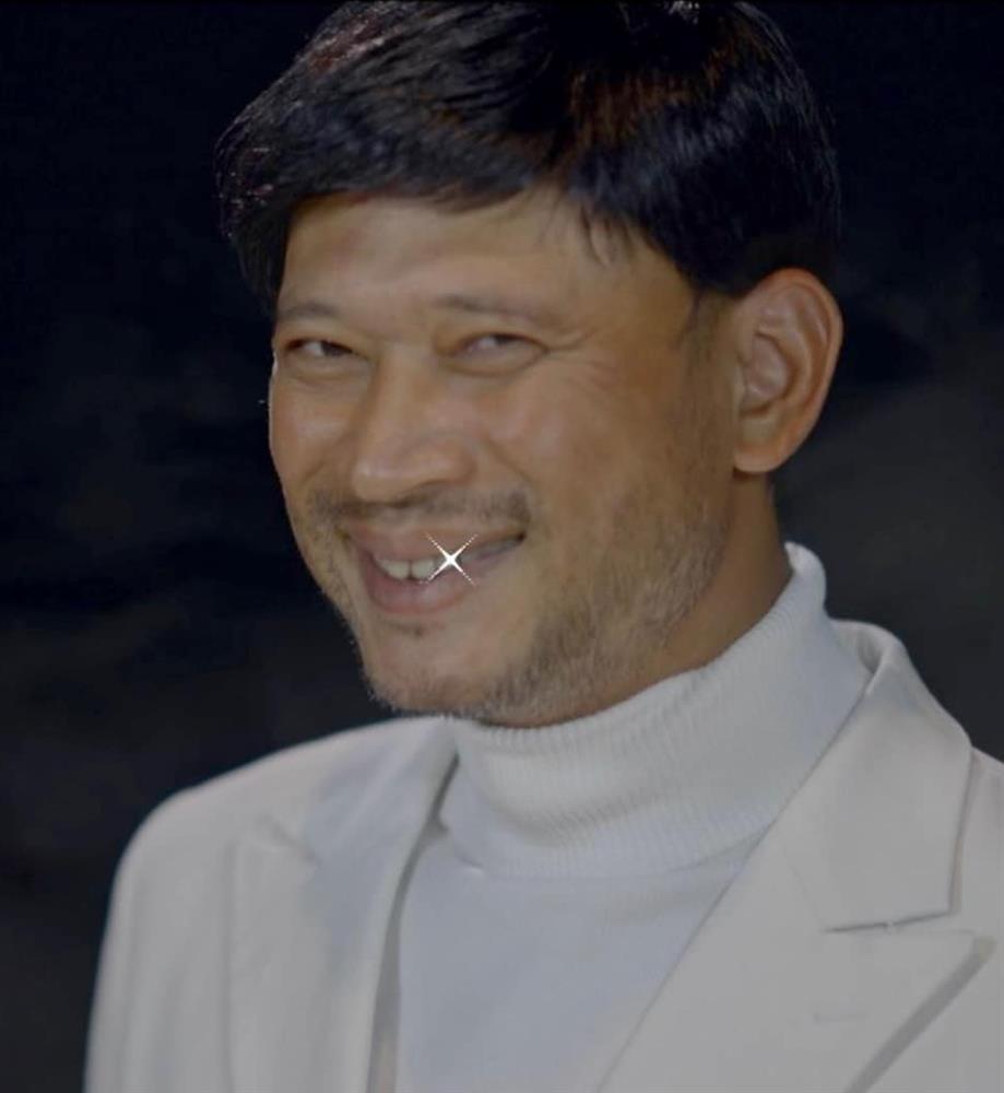 Nhiều năm để đầu trọc, khi có tóc MC Long Vũ trông thế nào?-3