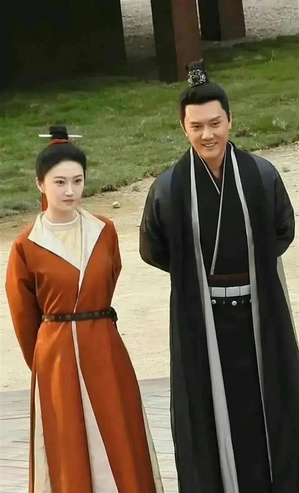 Phùng Thiệu Phong bị chê già chát, không xứng với Triệu Lệ Dĩnh-3