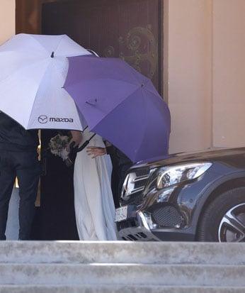 Đỗ Mỹ Linh và sao Việt cưới doanh nhân phải che ô bảo đảm riêng tư-6