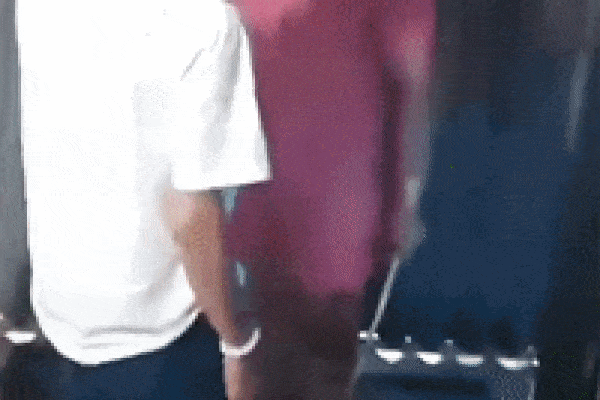 Đấm tài xế vì đòi đi vệ sinh giữa cao tốc, khách nhận cái kết đắng-2