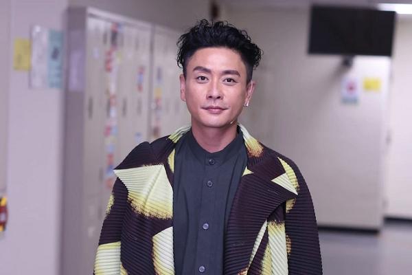 Phía sau cảnh Huỳnh Tông Trạch bị bạch tuộc siết cổ-3