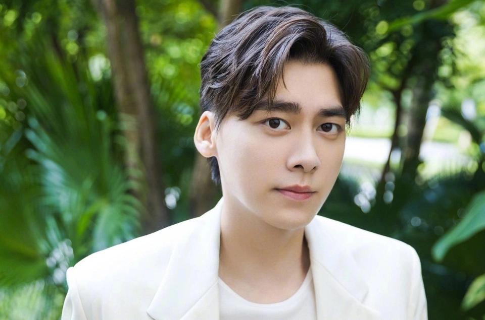 Lý Dịch Phong bị kiện-1